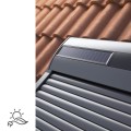 roleta_zewnętrzna_solarna_SSR_RoofLITE+_ekologiczna_78x118_78x140_Pilot_3.jpg