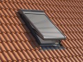 roleta_zewnętrzna_solarna_SSR_RoofLITE+_ekologiczna_78x118_78x140_zew_1.jpg
